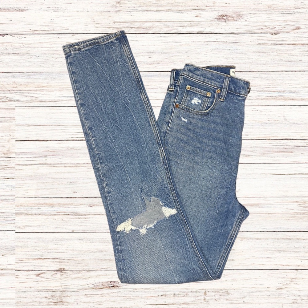 Viral Abercrombie Ultra High Rise Straight 90’s Jeans NWT